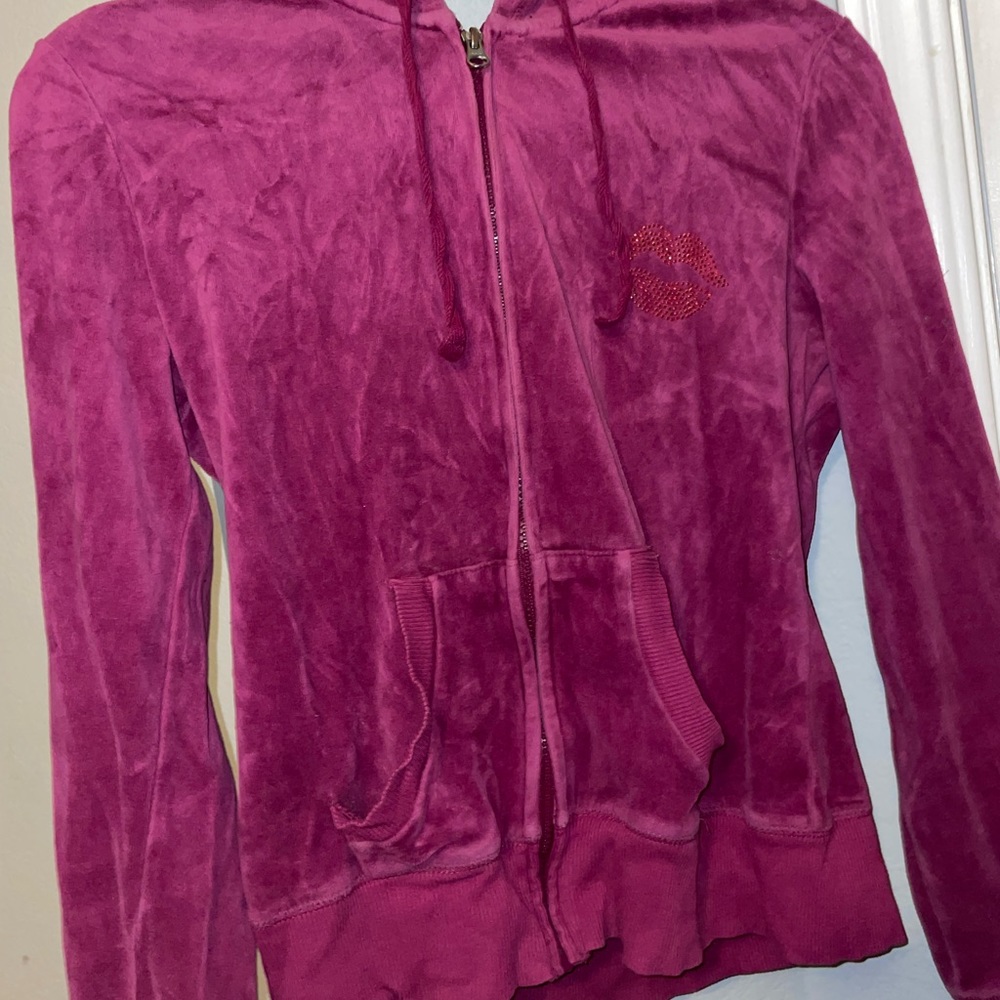 Pink “kiss” velvet track suit set